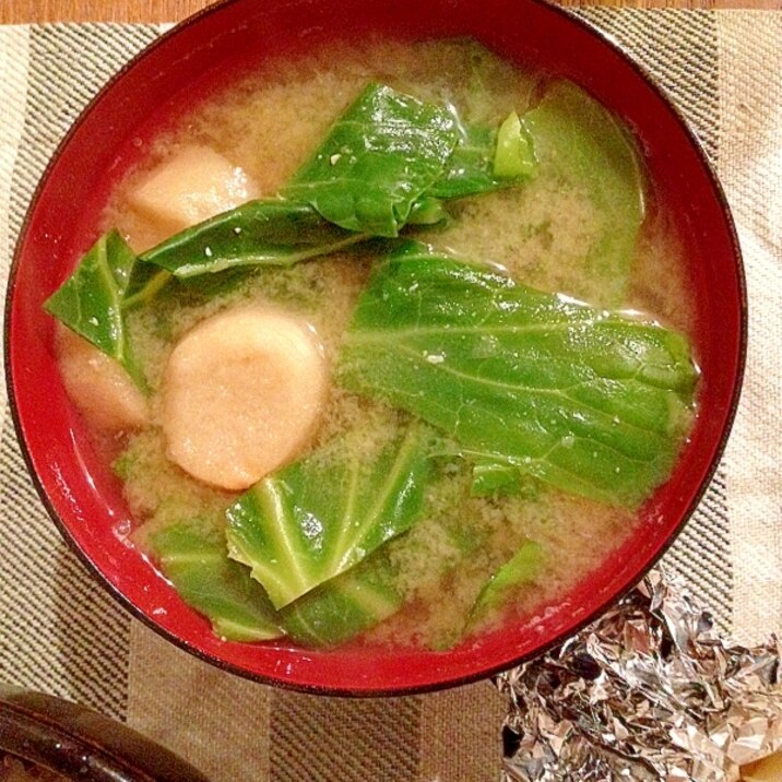 キャベツとお麩のお味噌汁